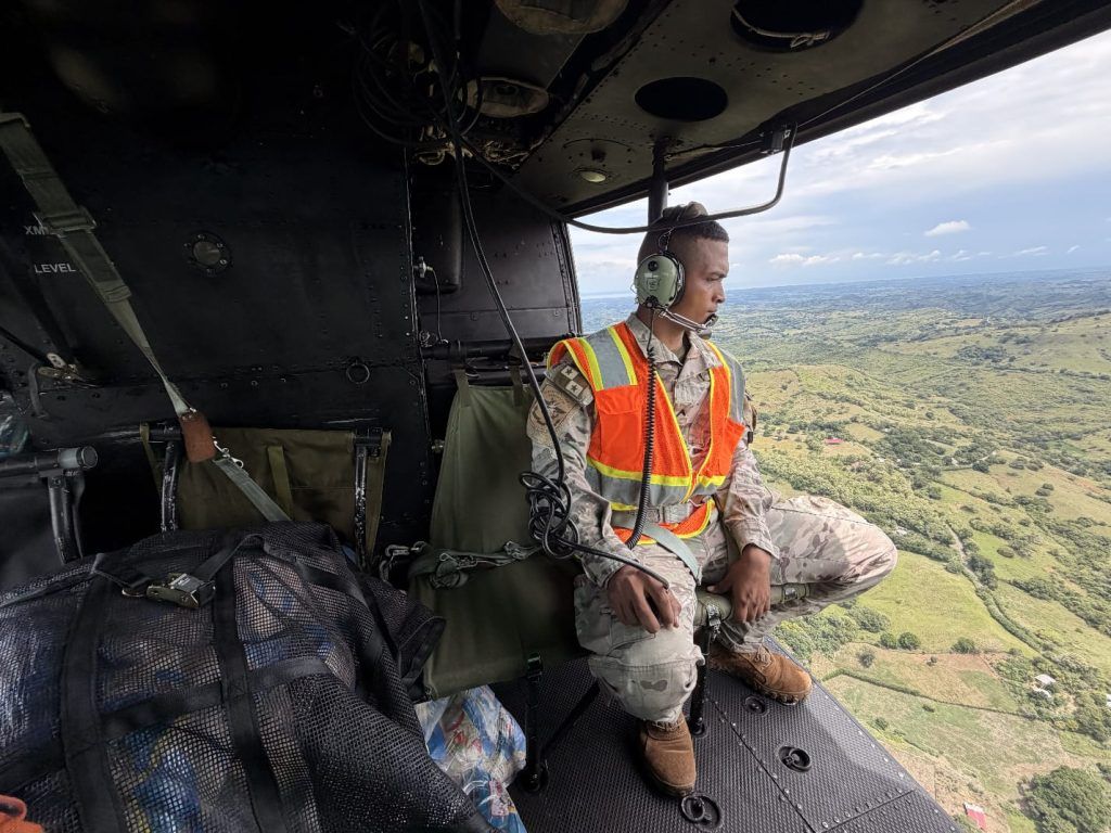 Helicópteros de EE.UU. han llevado 28,000 libras de ayuda a zonas afectadas por el sismo en Azuero
