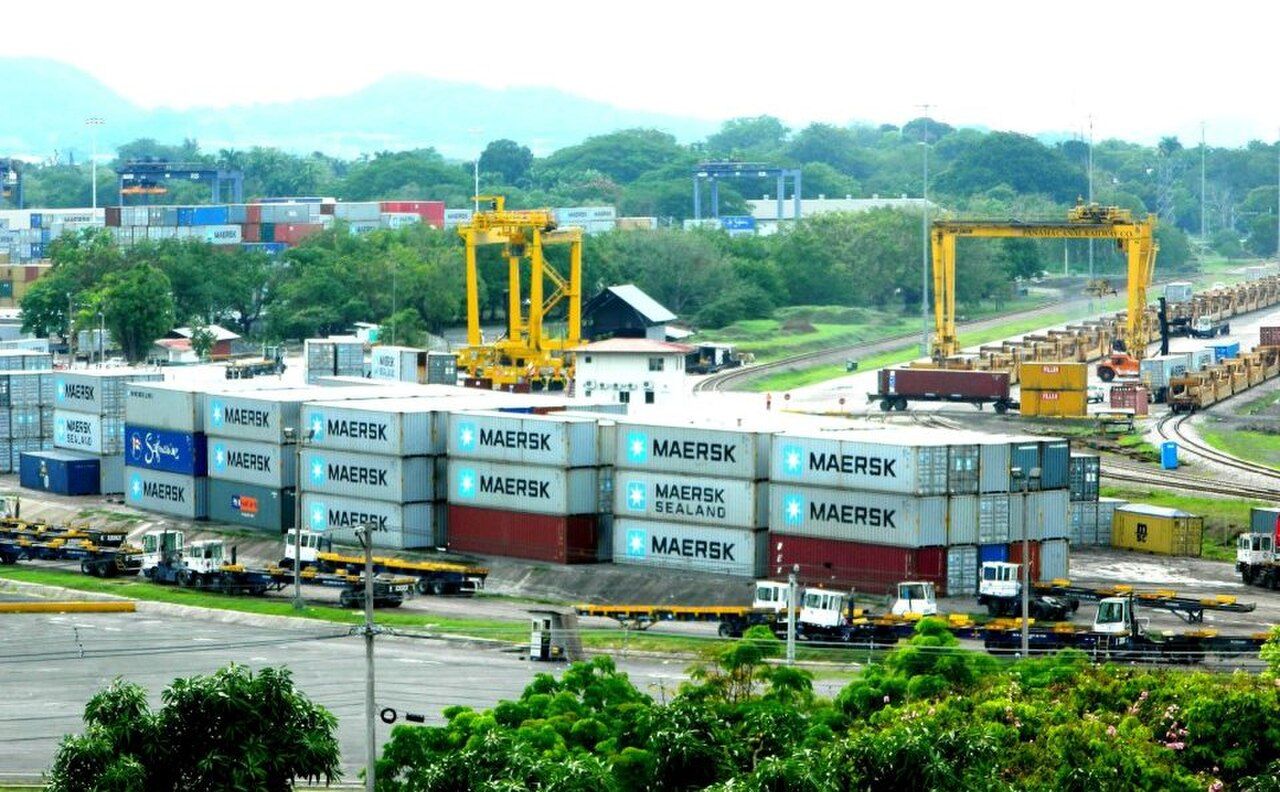 Maersk ratifica su interés en operar de forma permanente puertos en Panamá cuando se licite la concesión