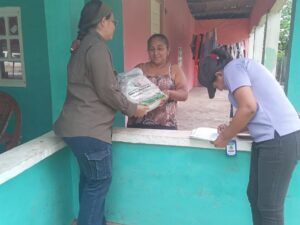 Familias de Chiguirí Arriba piden viviendas y alimentos tras perder sus casas por el sismo